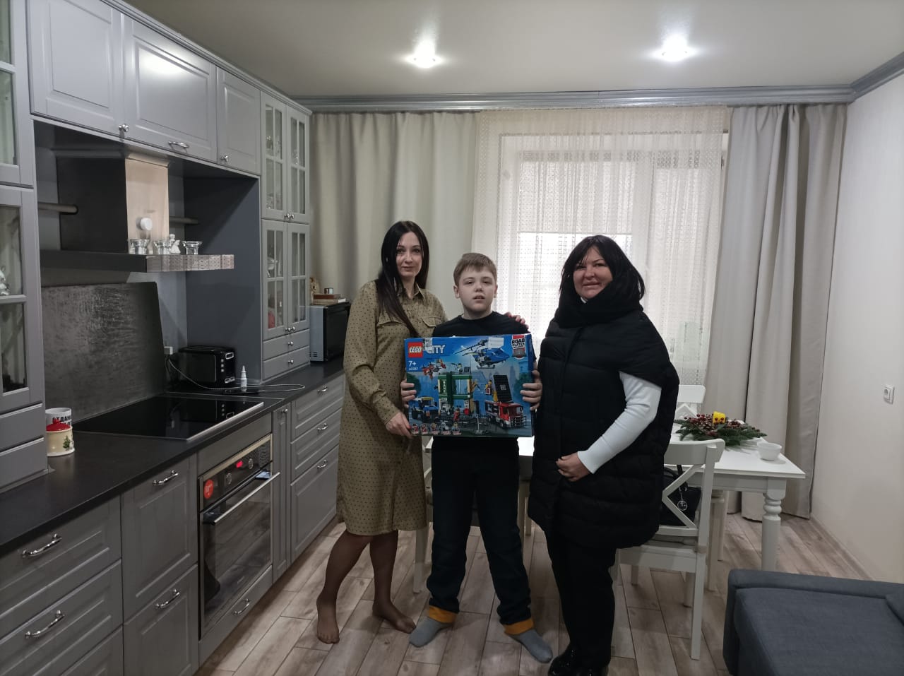 Ирина Жукова исполнила новогоднее желание юного жителя города Шахты